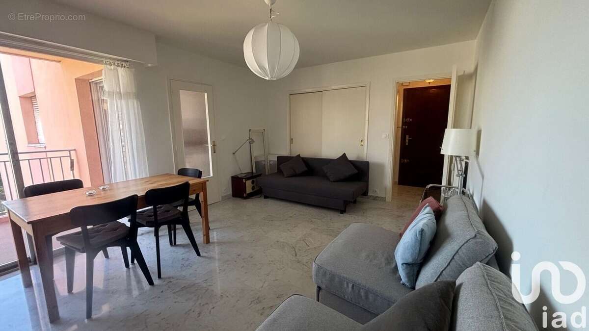 Photo 4 - Appartement à ROQUEBRUNE-CAP-MARTIN
