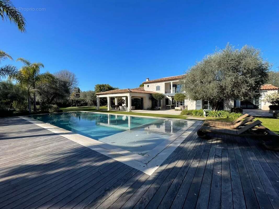 Maison à MOUGINS