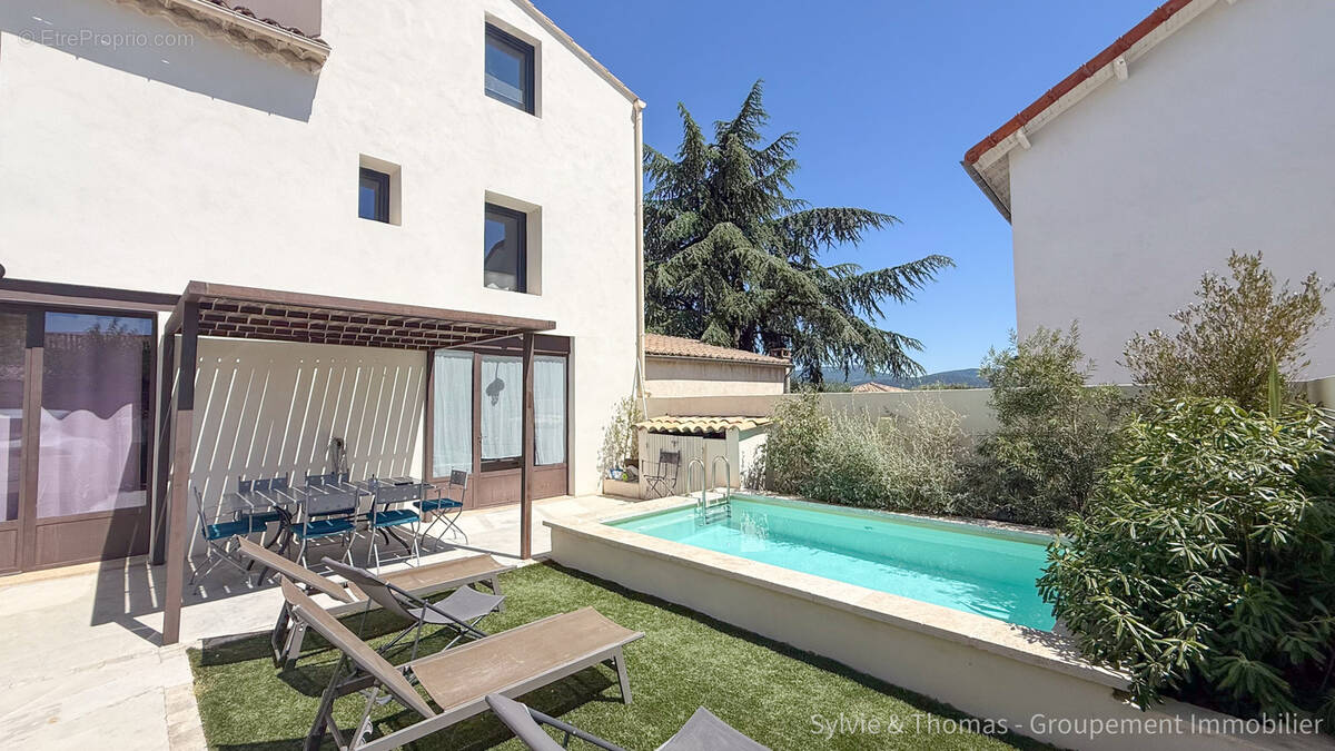 Maison à RASTEAU