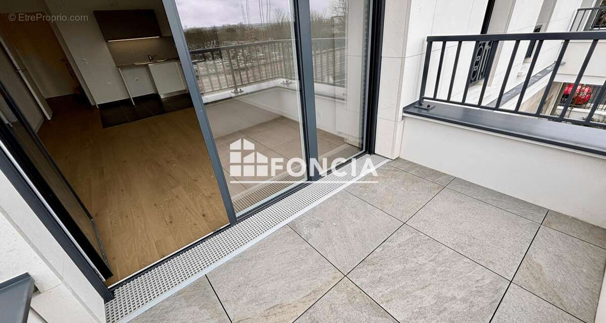 Appartement à SAINT-MAUR-DES-FOSSES