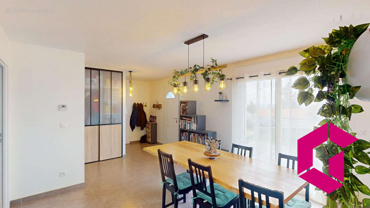 Maison à AUREC-SUR-LOIRE
