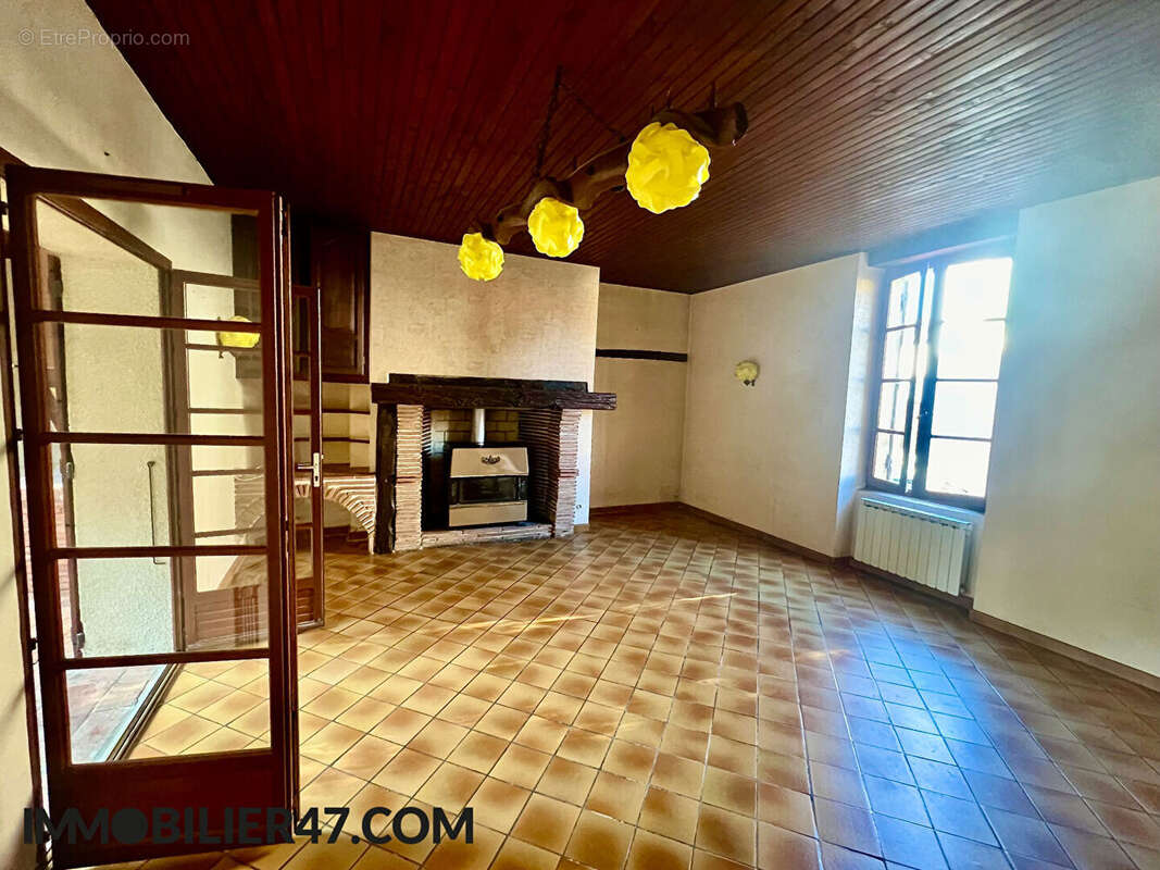 Maison à CASTELMORON-SUR-LOT