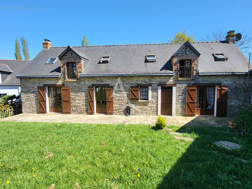 Maison à DERVAL