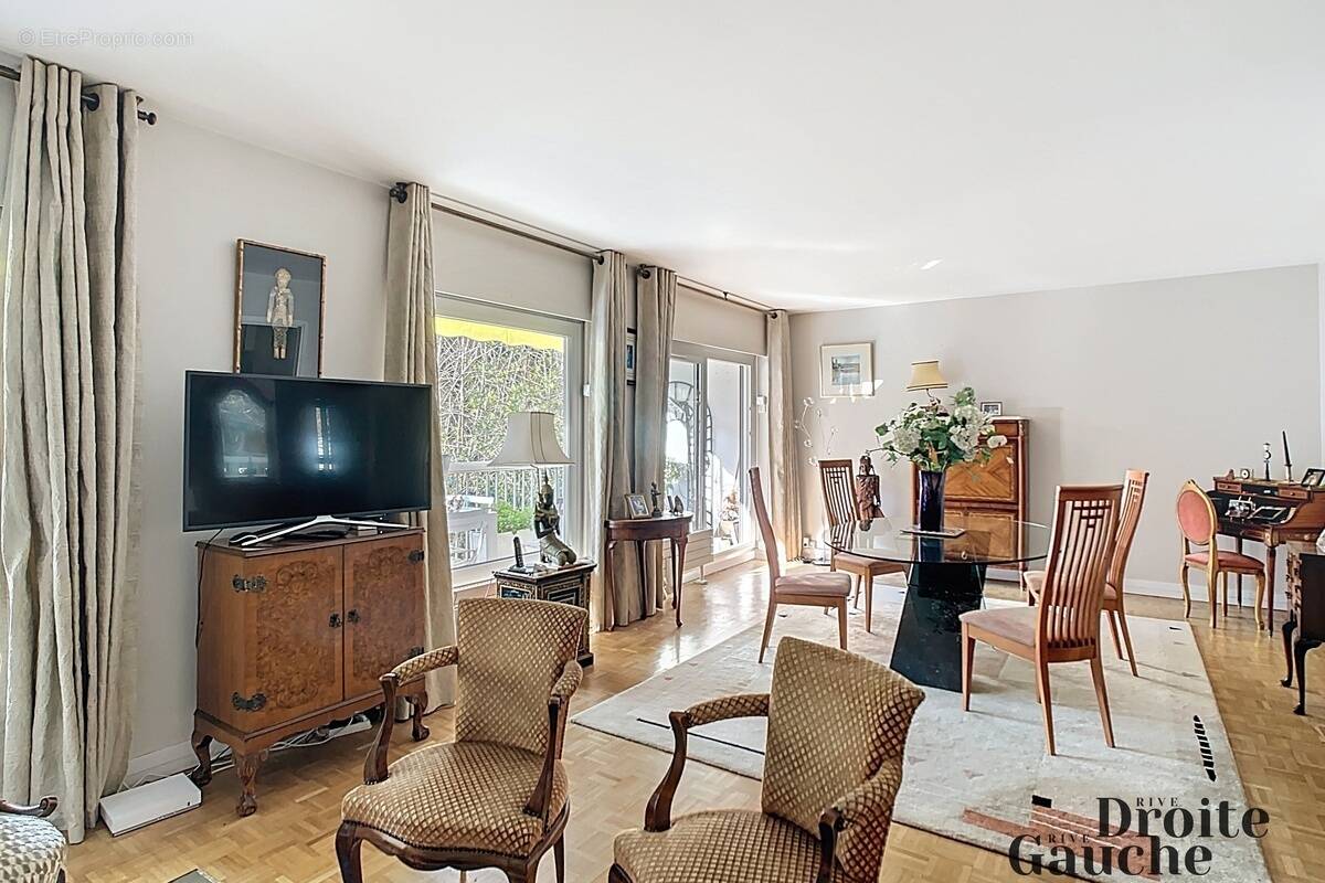 Appartement à VILLE-D&#039;AVRAY