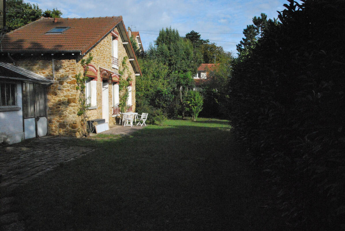 Maison à VAIRES-SUR-MARNE