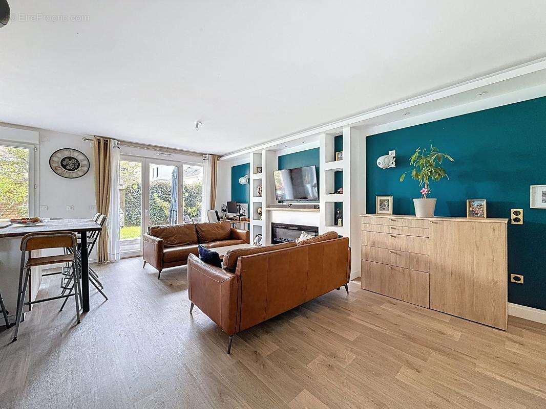 Appartement à MONTIGNY-LE-BRETONNEUX