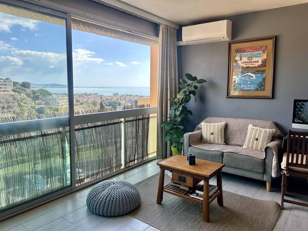 Appartement à VILLENEUVE-LOUBET