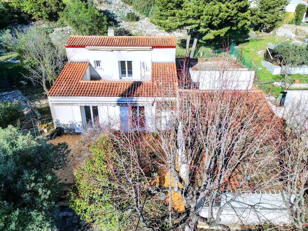 Maison à ENSUES-LA-REDONNE