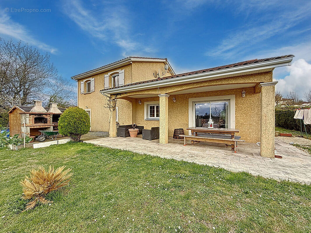 Maison à MEXIMIEUX