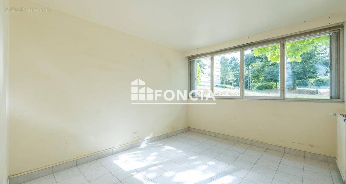 Appartement à NANTERRE