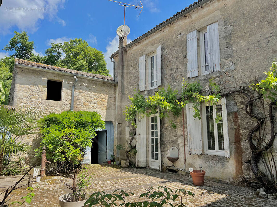 Maison à SAINT-MEARD-DE-GURCON