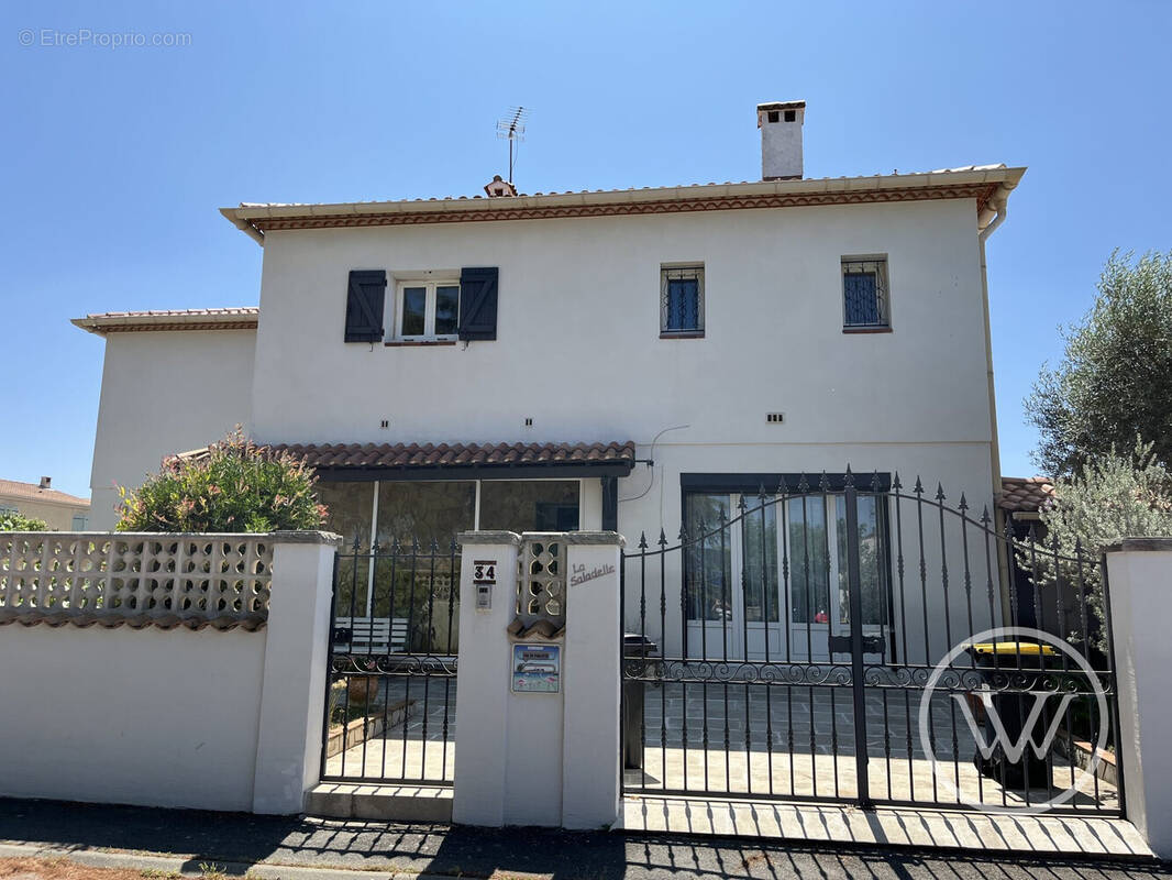 Maison à MAUGUIO