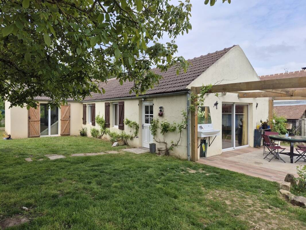 Maison à LA FERTE-ALAIS