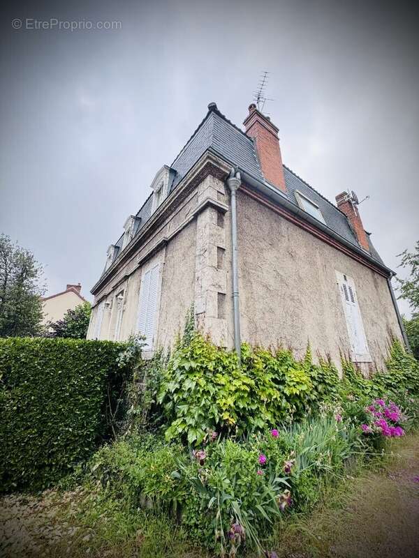 Maison à SAINT-GERMAIN-DES-FOSSES