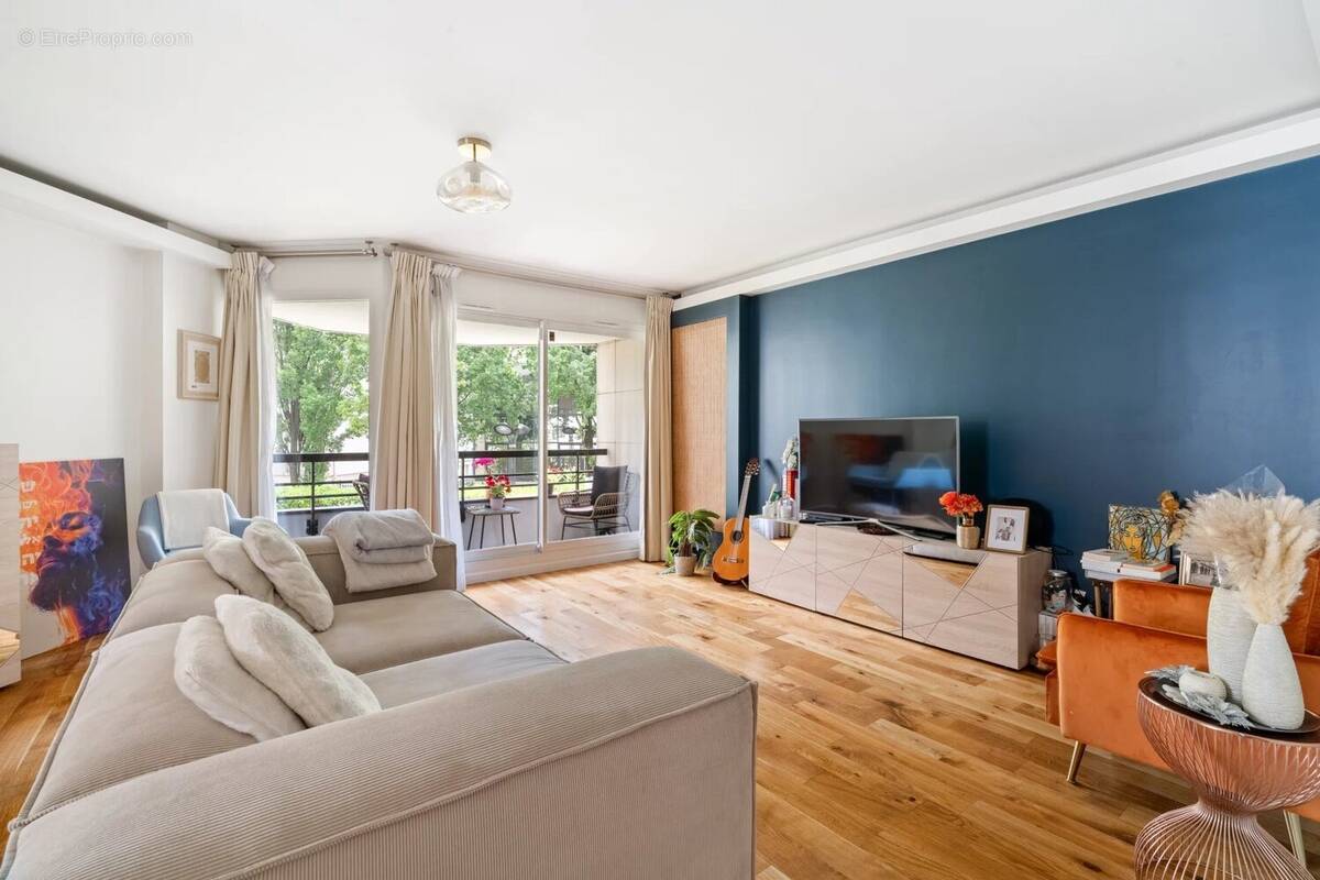 Appartement à LEVALLOIS-PERRET