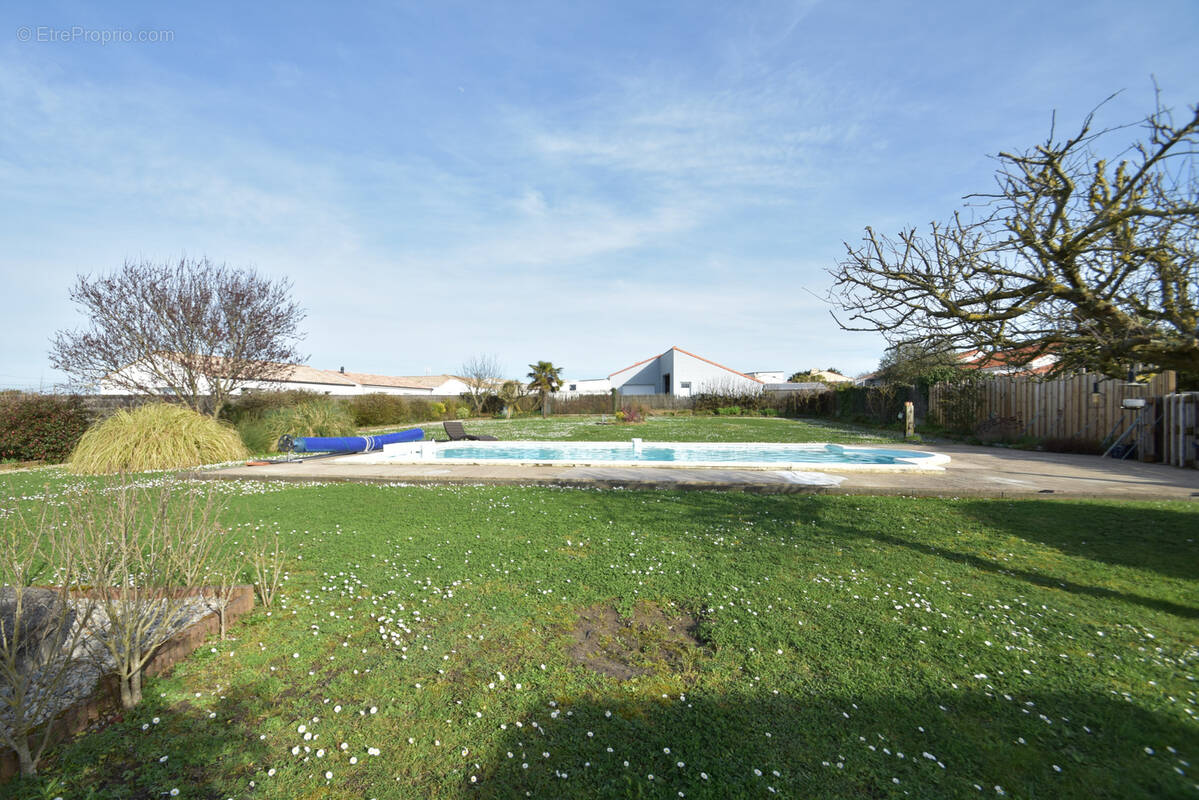 Terrain à LA PLAINE-SUR-MER