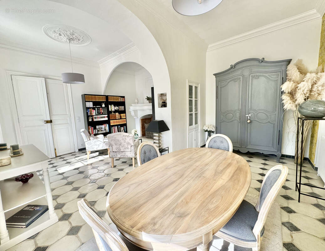 Maison à LORGUES