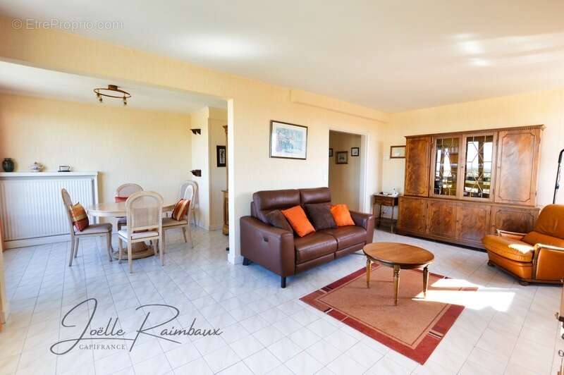 Appartement à PONTOISE