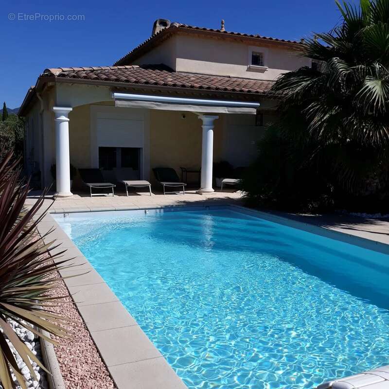 Maison à AUPS