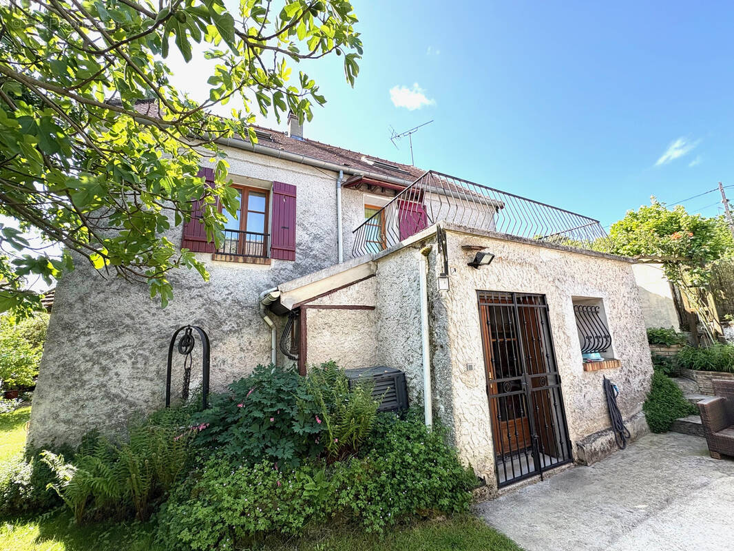 Maison à QUINCY-VOISINS