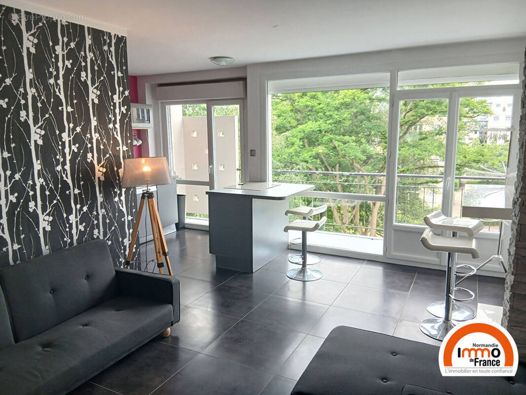 Appartement à MONT-SAINT-AIGNAN