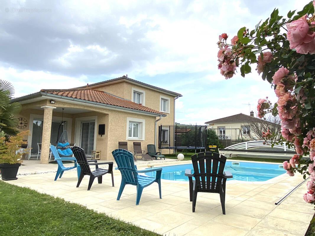 Maison à CHAZAY-D&#039;AZERGUES