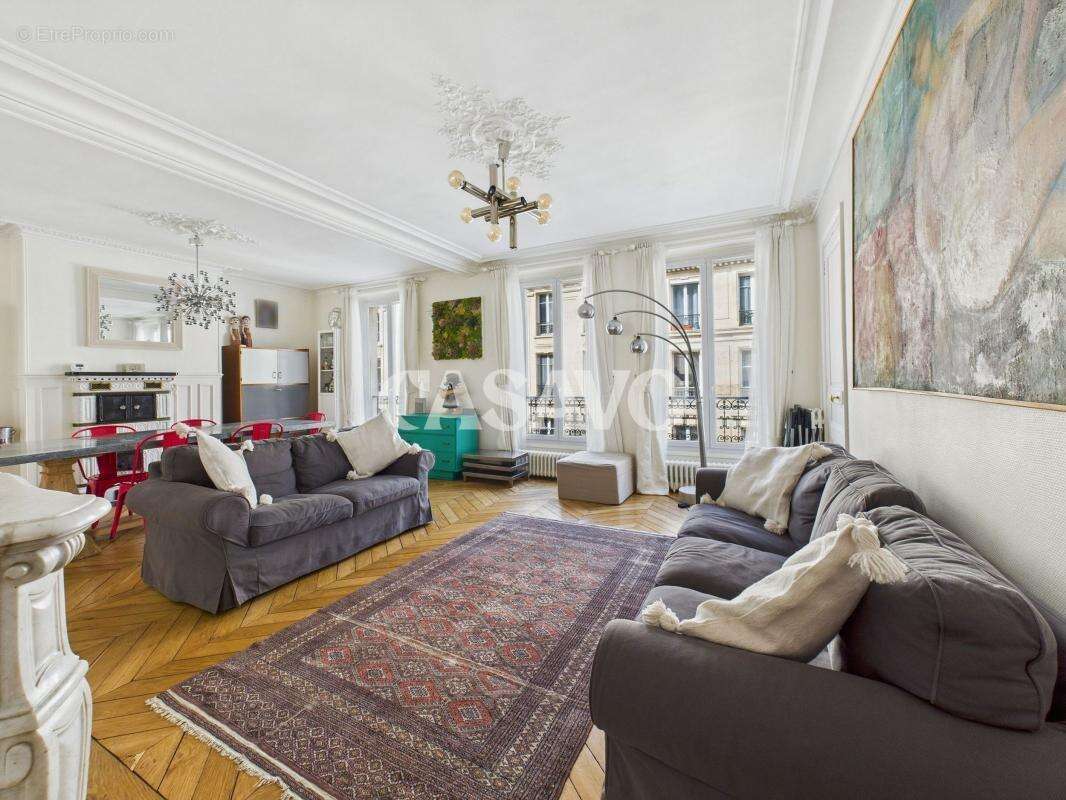 Appartement à PARIS-10E