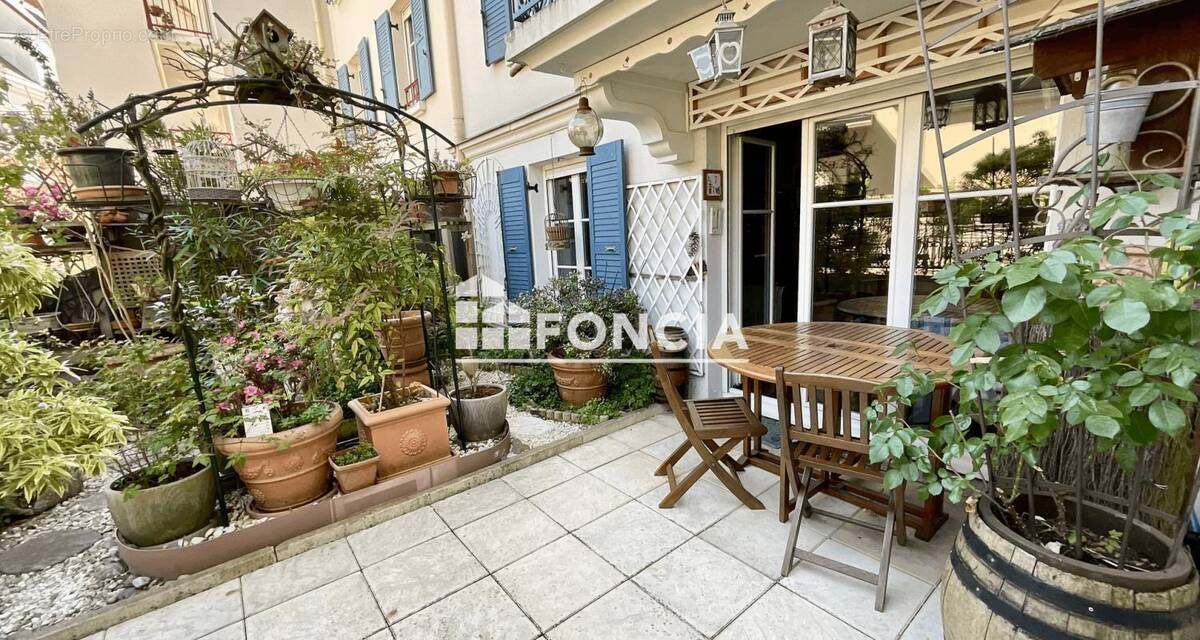 Appartement à LE PLESSIS-ROBINSON