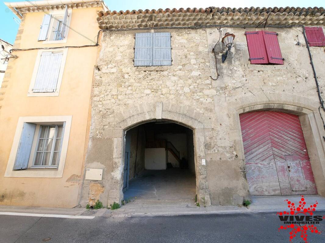 Maison à NISSAN-LEZ-ENSERUNE