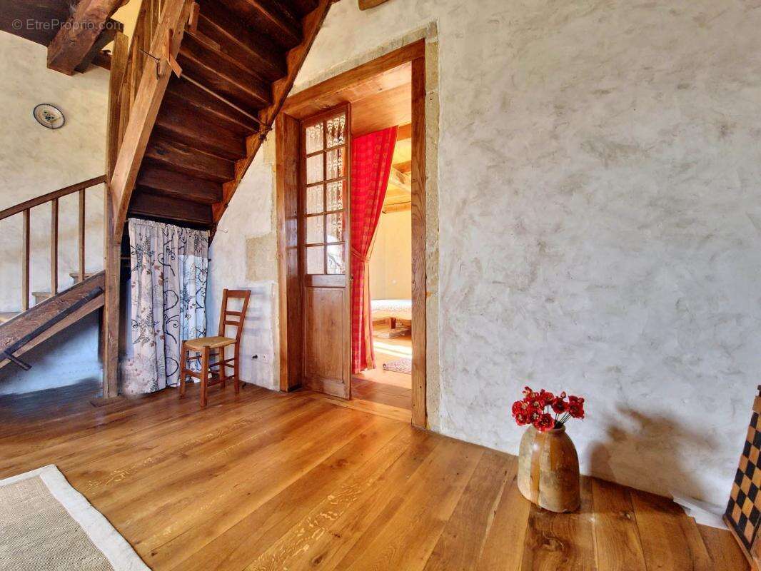 Maison à PUYLAGARDE