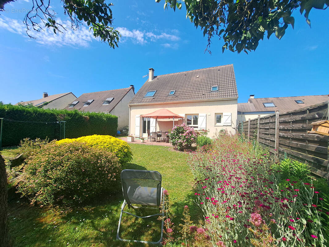 Maison à CHAMPAGNE-SUR-OISE
