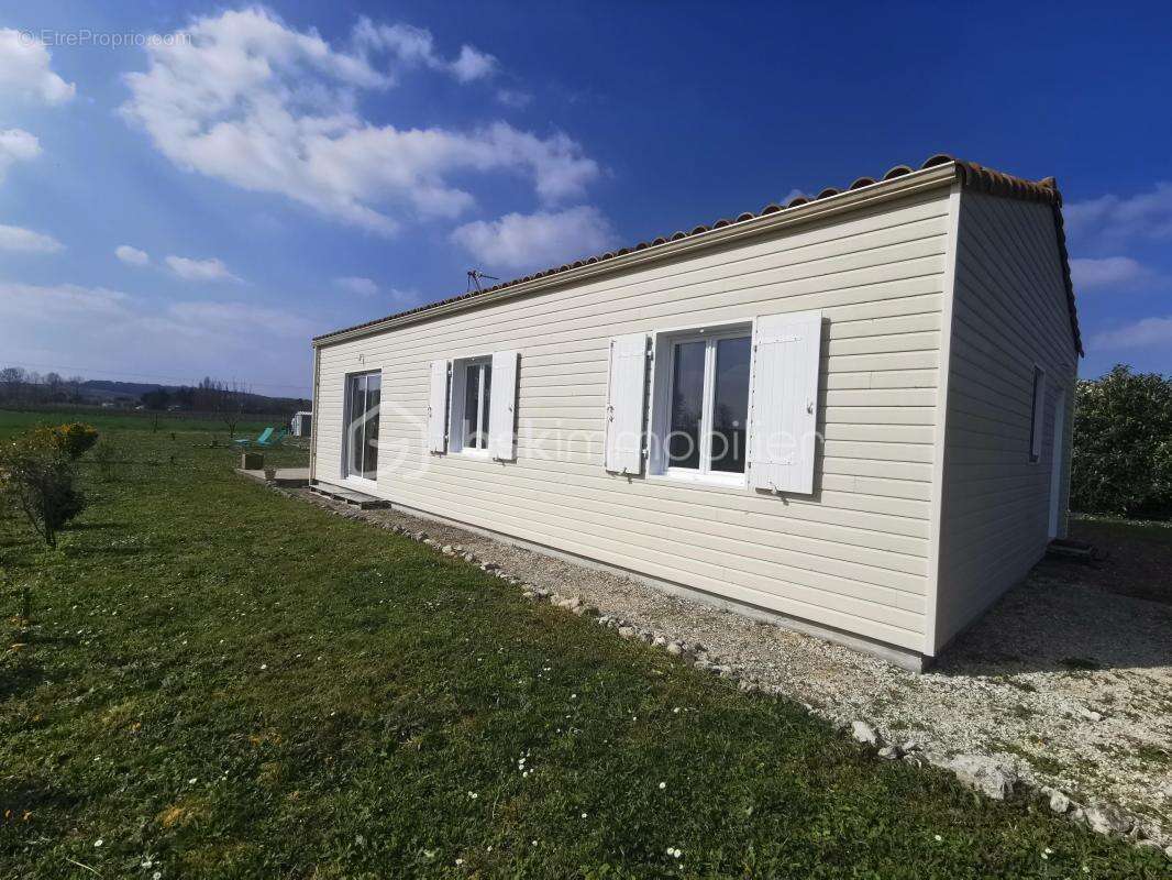 Maison à CHADENAC