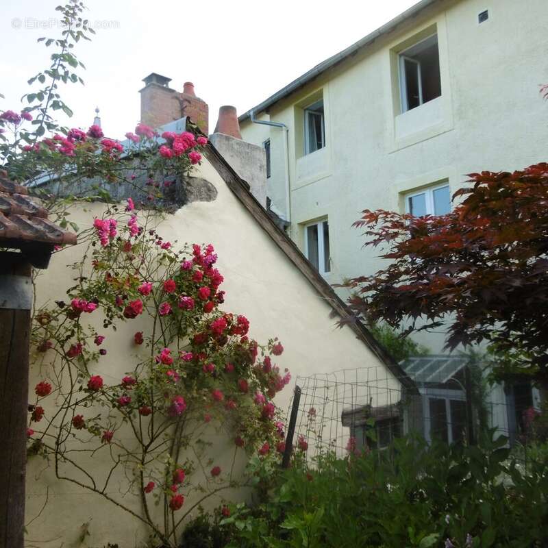 Maison à JARNAGES