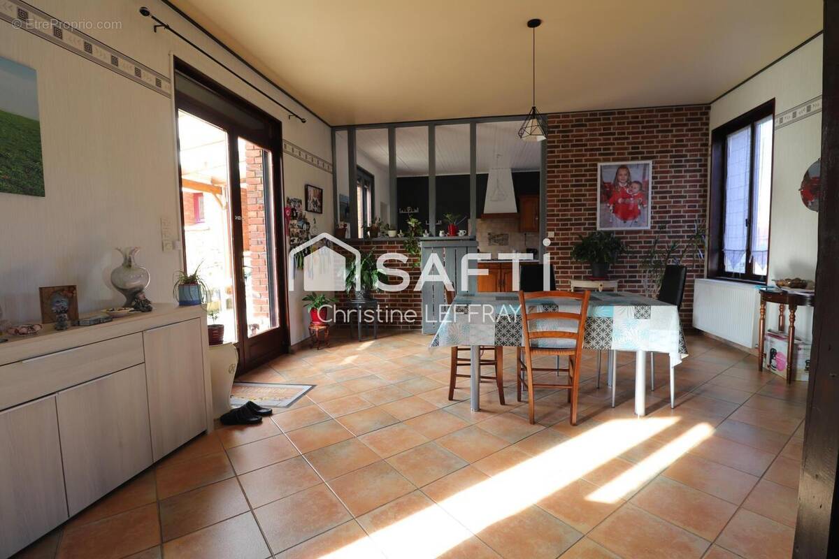 Photo 1 - Maison à DOULLENS
