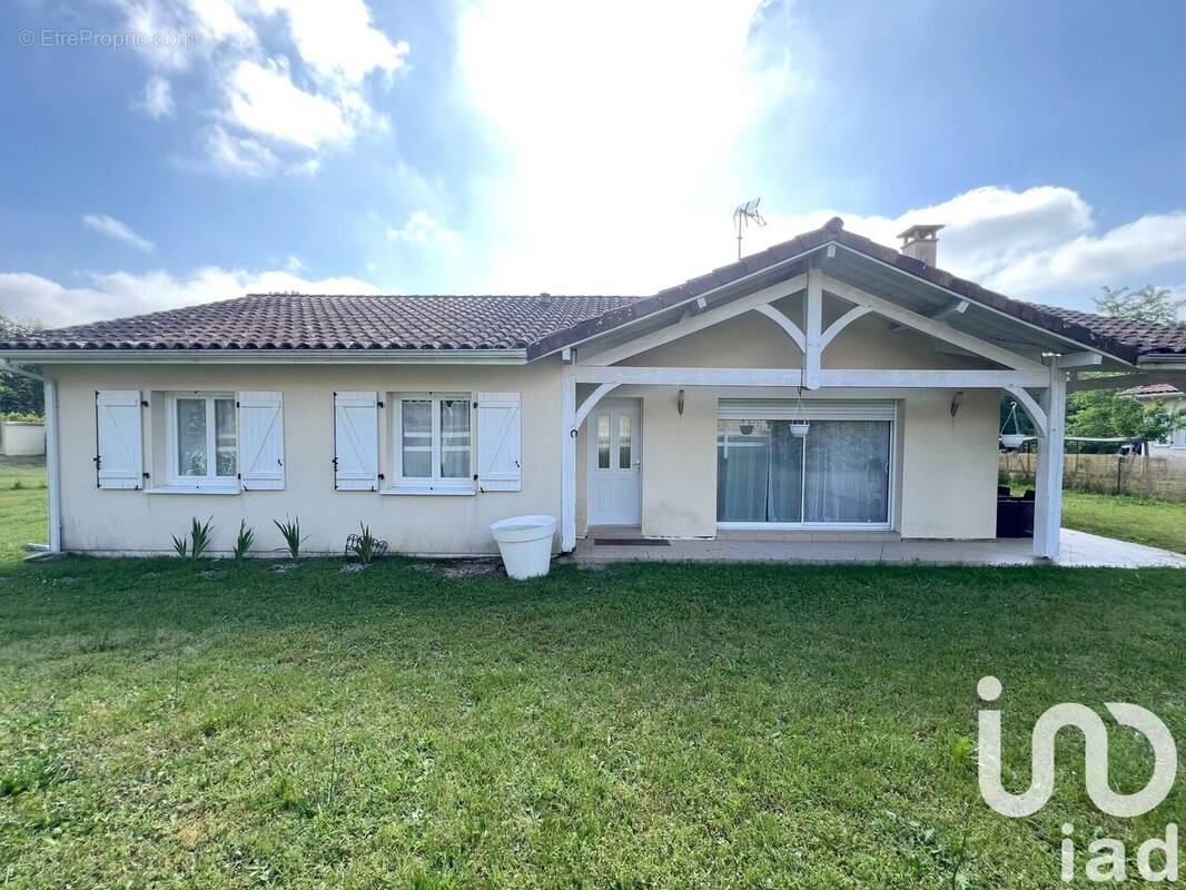 Photo 1 - Maison à UCHACQ-ET-PARENTIS