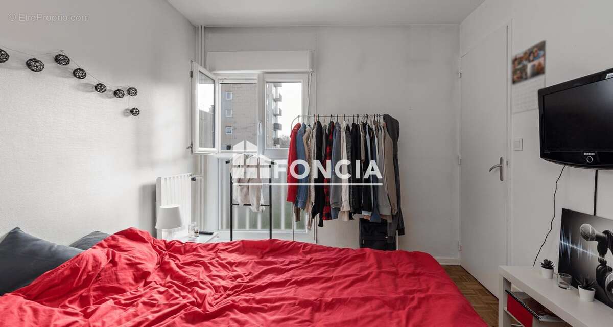 Appartement à MONT-SAINT-AIGNAN
