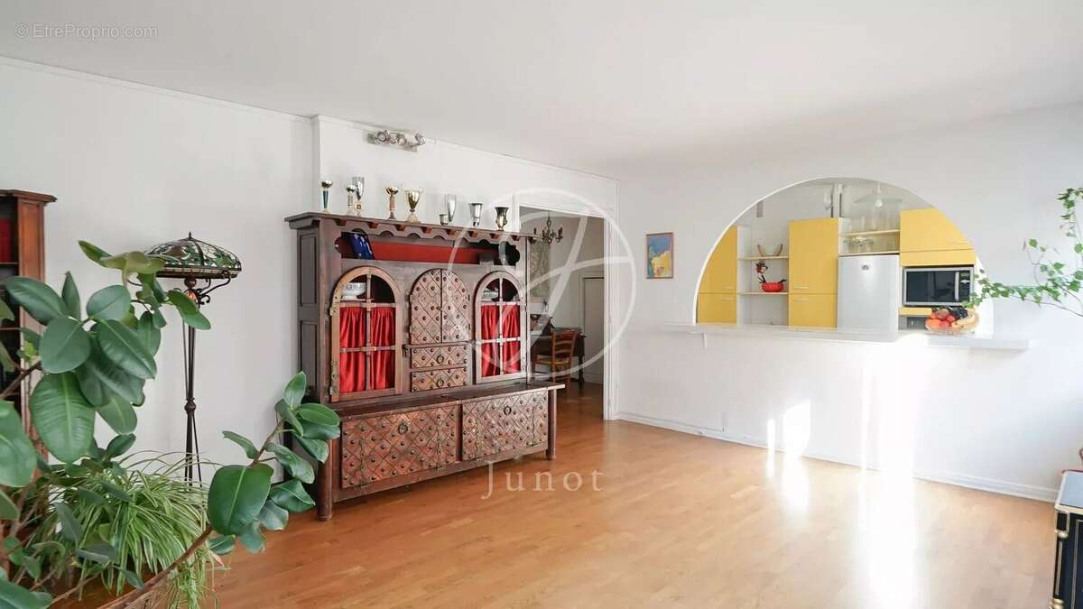 Appartement à PARIS-6E