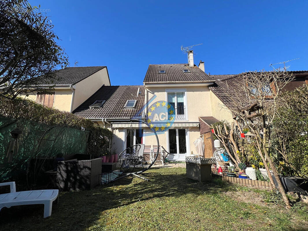 Maison à MANTES-LA-VILLE