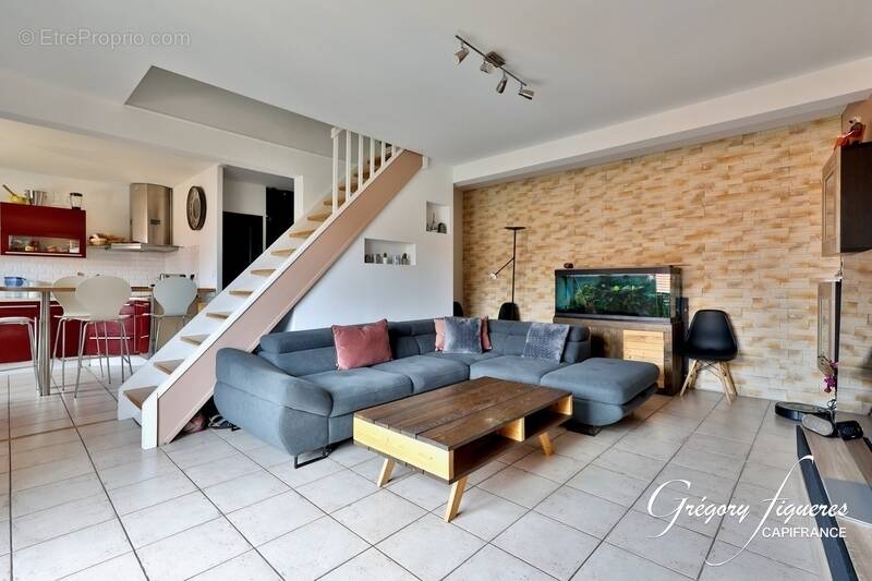 Appartement à SAINT-ANDEOL-LE-CHATEAU