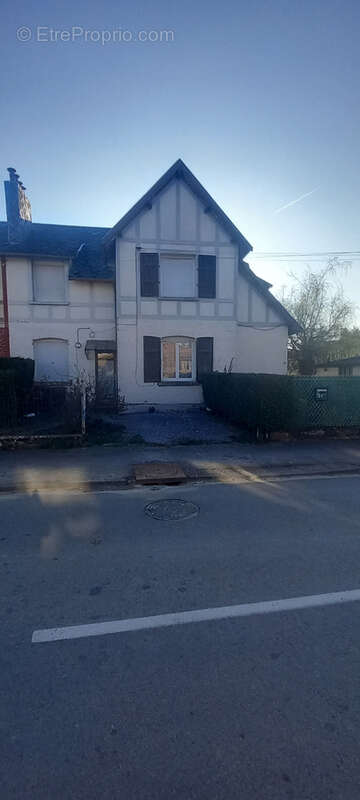 Maison à SAINS-DU-NORD