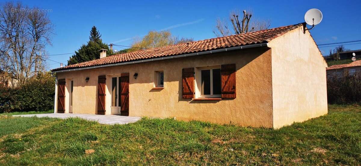 Maison à MONESTIES