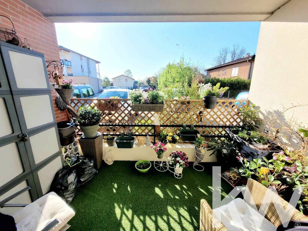 Appartement à FROUZINS