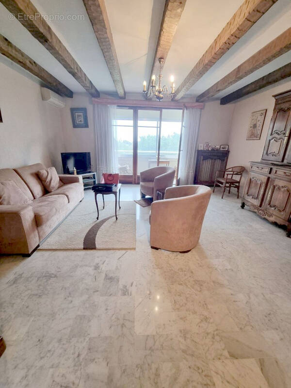 Appartement à HYERES