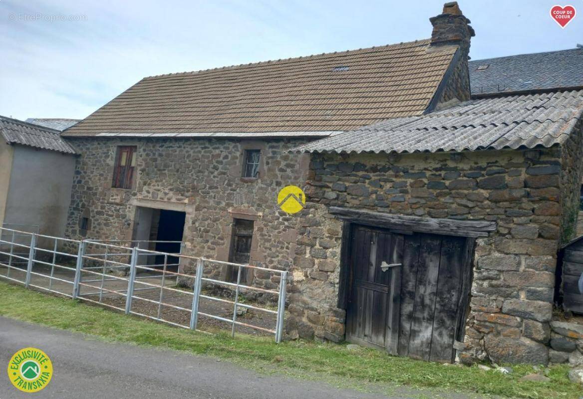 Maison à MASSIAC