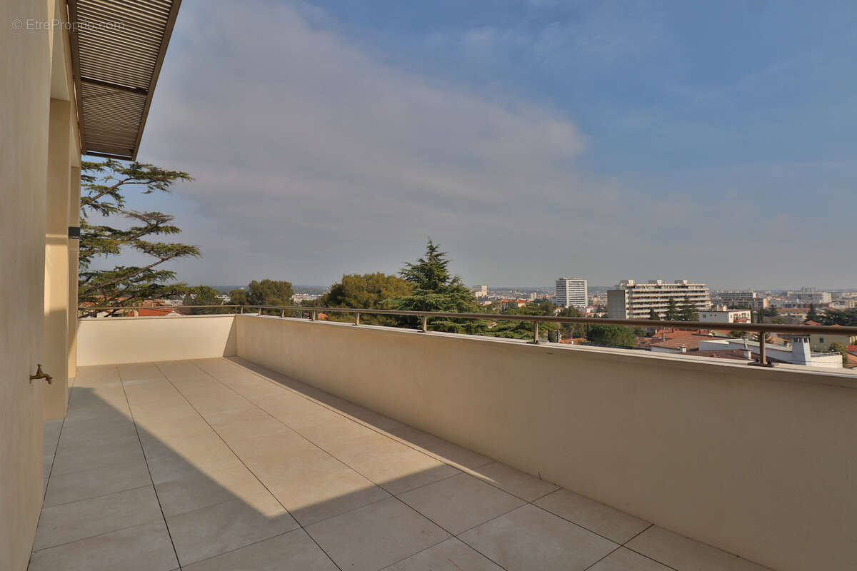 Appartement à NIMES