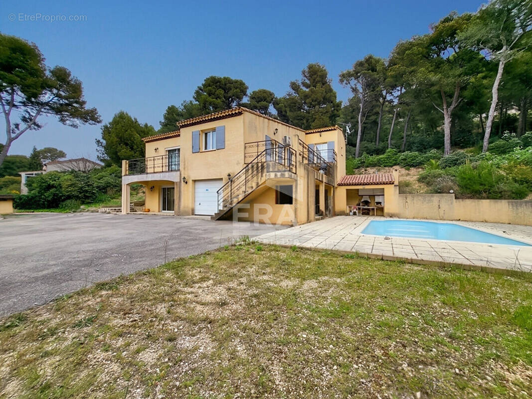 Maison à ROGNAC