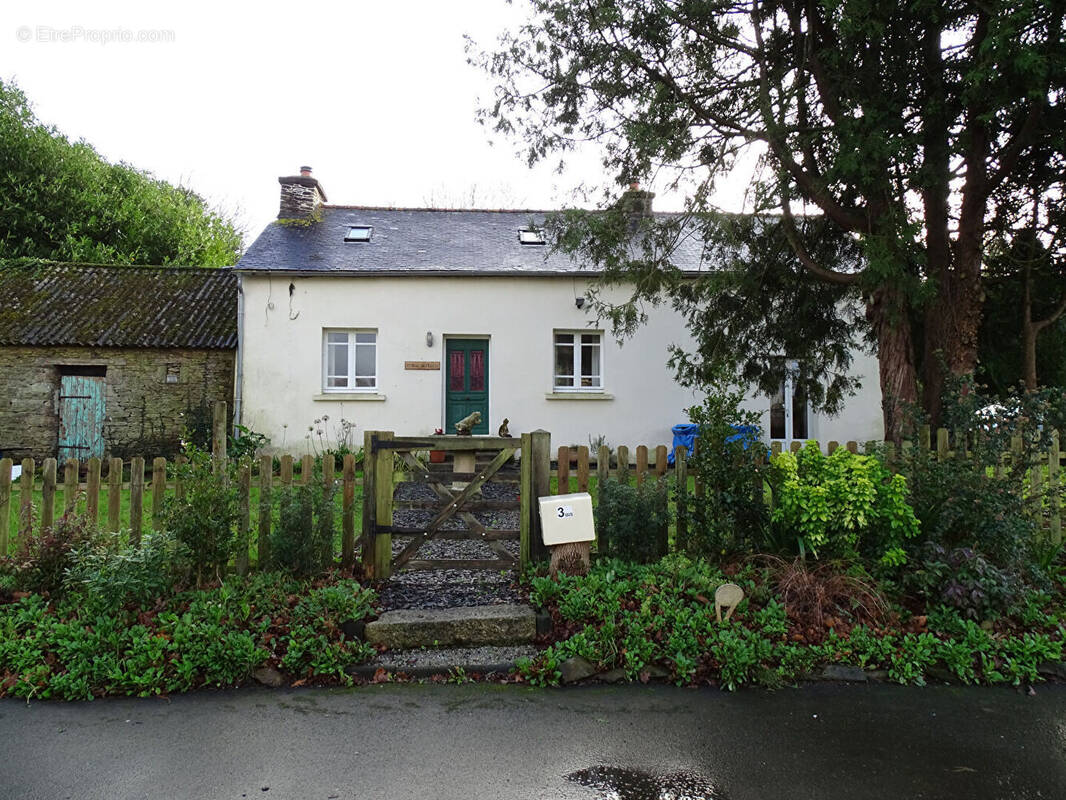 Maison à CARHAIX-PLOUGUER