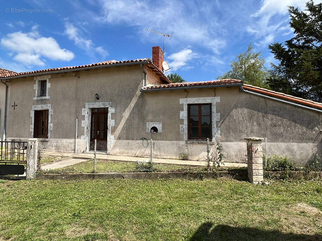 Maison à JOUSSE