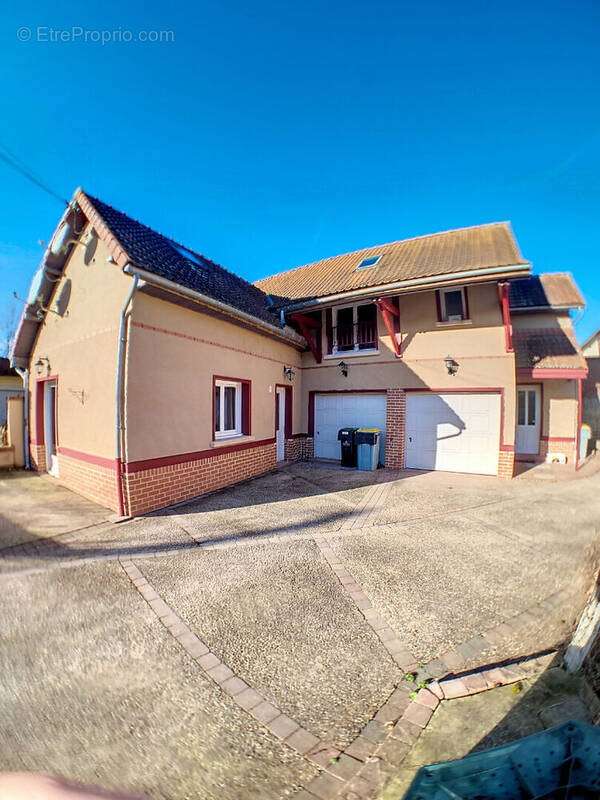 Appartement à CANAPLES
