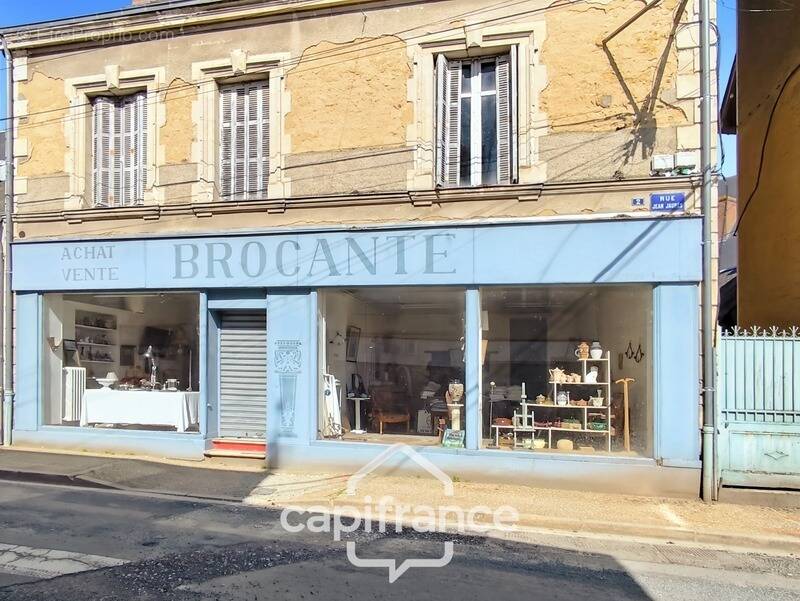 Commerce à BESSE-SUR-BRAYE